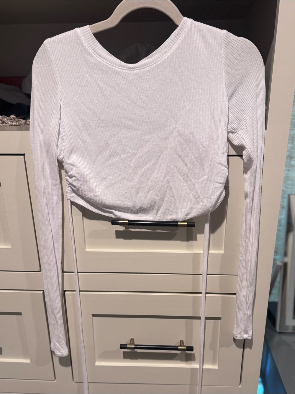 Alo White Long-Sleeve ribbed Tie-Front Crop Top